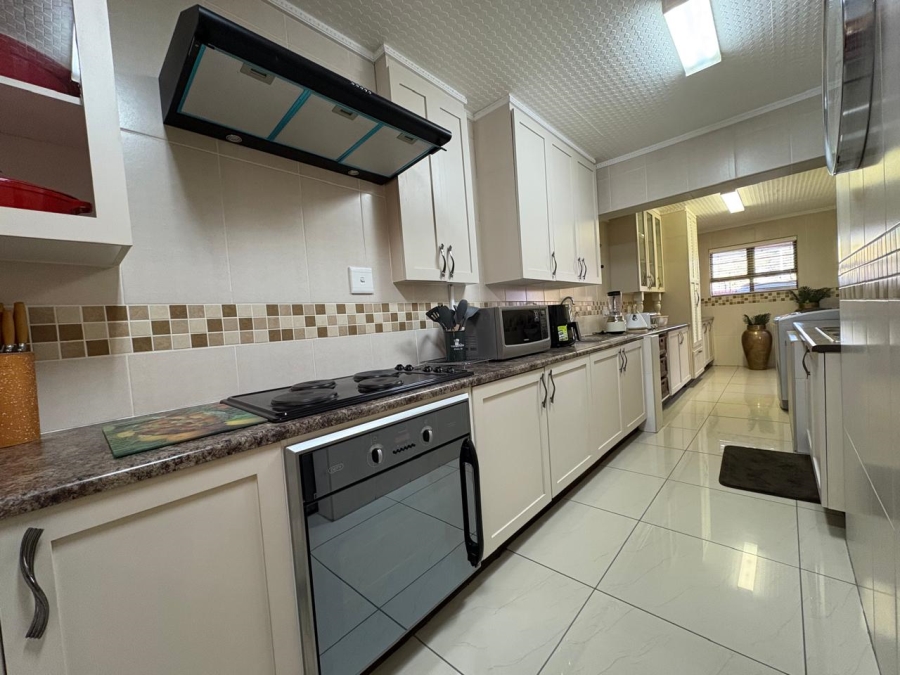 3 Bedroom Property for Sale in Seemeeupark Free State